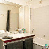 125076439_1463667535.jpg - © Les Estudines Grenoble Europole - Google 125076439_1463667535.jpg