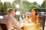 diner en terrasse - © commanderie diner en terrasse