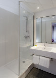 Salle de douche - © Ibis Styles Grenoble Centre Gare Salle de douche