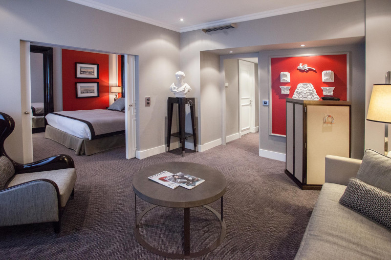 Salon Suite