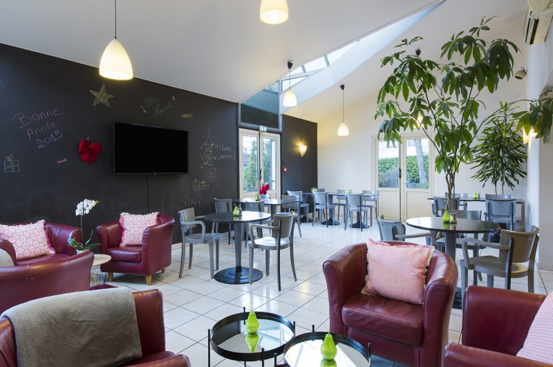 Salle repas - © Comfort Hotel Grenoble Meylan Salle repas