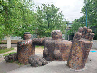 1980-3_06.jpg