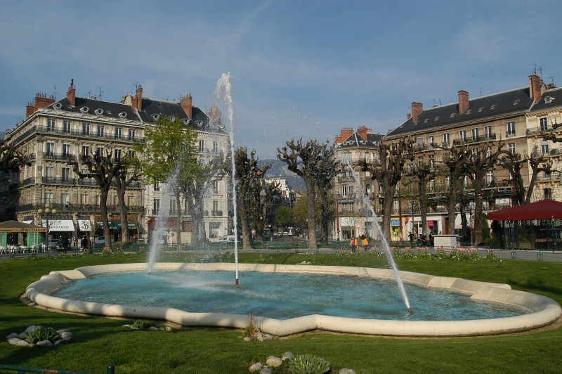 605_719_192502_place-v.jpg - © ville de Grenoble 605_719_192502_place-v.jpg